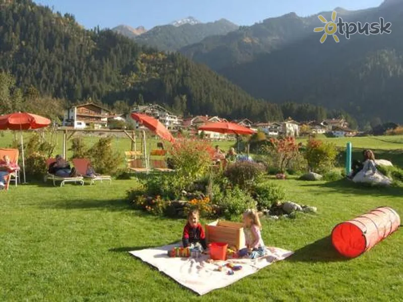 Фото отеля Landhaus Gasser 3* Mayrhofenas Austrija vaikams
