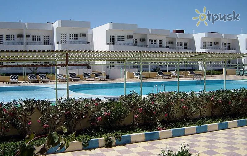 Фото отеля El Gandoul 2* Хургада Єгипет екстер'єр та басейни