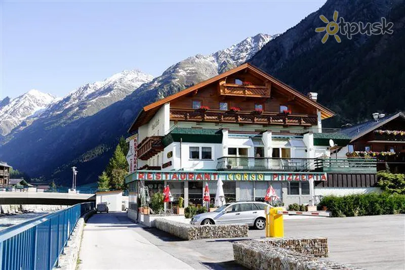 Фото отеля Ulrich Haus 3* Solden Austrija ārpuse un baseini