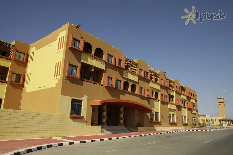 Фото отеля Marina View Port Ghalib Hotel 3* Марса Алам Египет экстерьер и бассейны