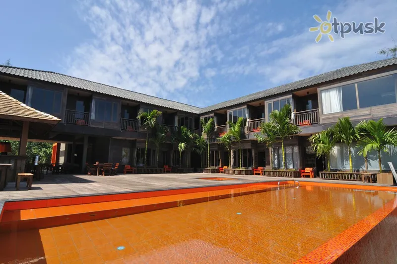 Фото отеля Baan Ploy Sea 3* par. Samet Taizeme ārpuse un baseini