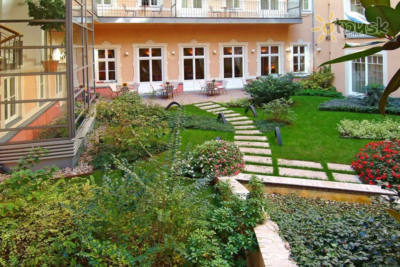 Фото отеля Mamaison Residence Izabella Budapest 4* Budapeštas Vengrija išorė ir baseinai