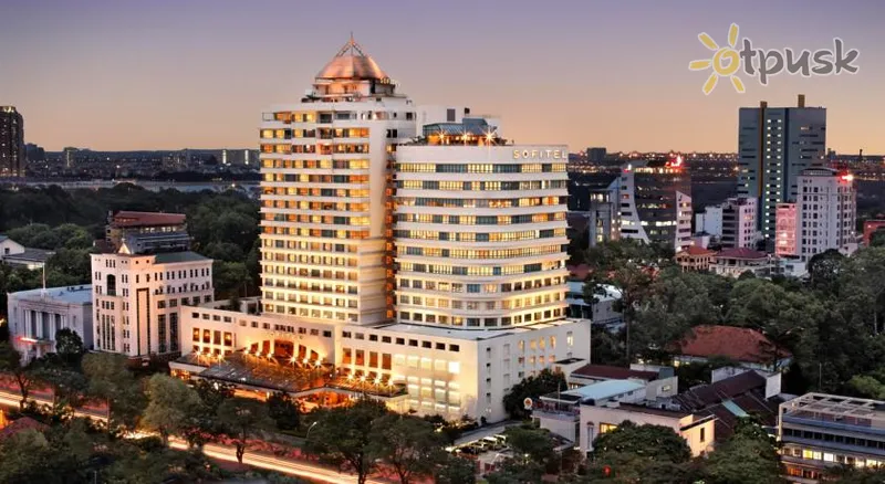 Фото отеля Sofitel Saigon Plaza 5* Хошимин Вьетнам экстерьер и бассейны