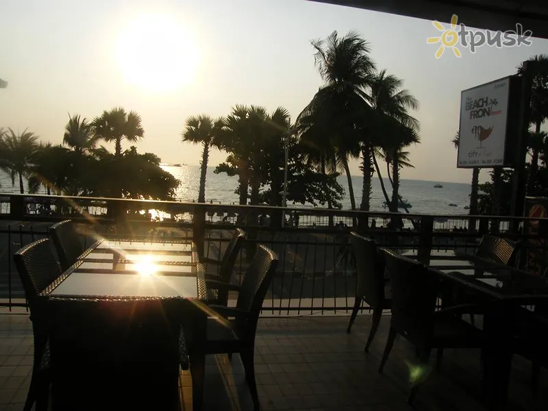 Фото отеля The Beach Front Resort 3* Паттайя Таиланд бары и рестораны