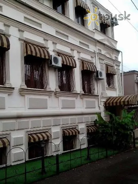 Фото отеля Classic Hotel 3* Тбилиси Грузия экстерьер и бассейны
