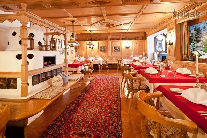 Фото отеля Crystal Garten Hotel 4* Fugen Austrija bāri un restorāni