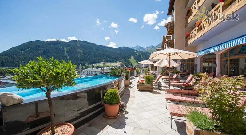 Фото отеля Cervosa Hotel 5* Серфаус Австрія екстер'єр та басейни