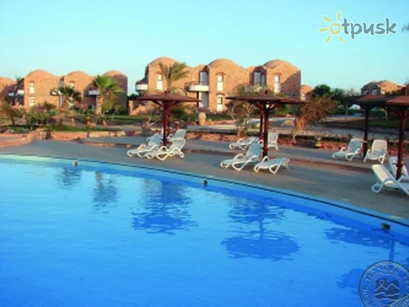 Фото отеля Beach Albatros Resort Marsa Alam 3* El Quseir Egiptas išorė ir baseinai