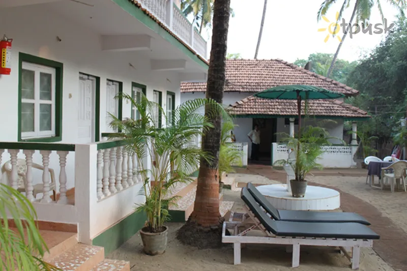 Фото отеля Mandrem Retreat Chillax Stay 2* Šiaurės Goa Indija išorė ir baseinai