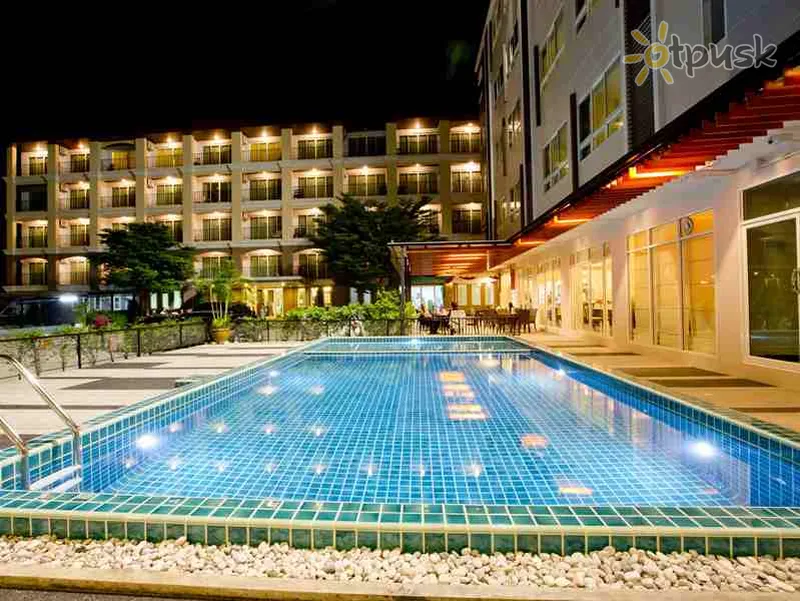 Фото отеля Sinsuvarn Airport Suite 4* Бангкок Таїланд екстер'єр та басейни
