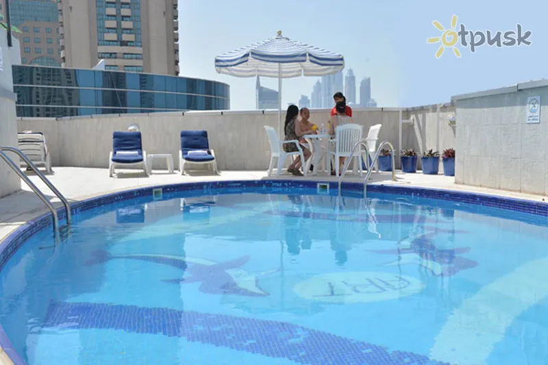 Фото отеля Legacy Hotel Apartments 3* Dubajus JAE išorė ir baseinai