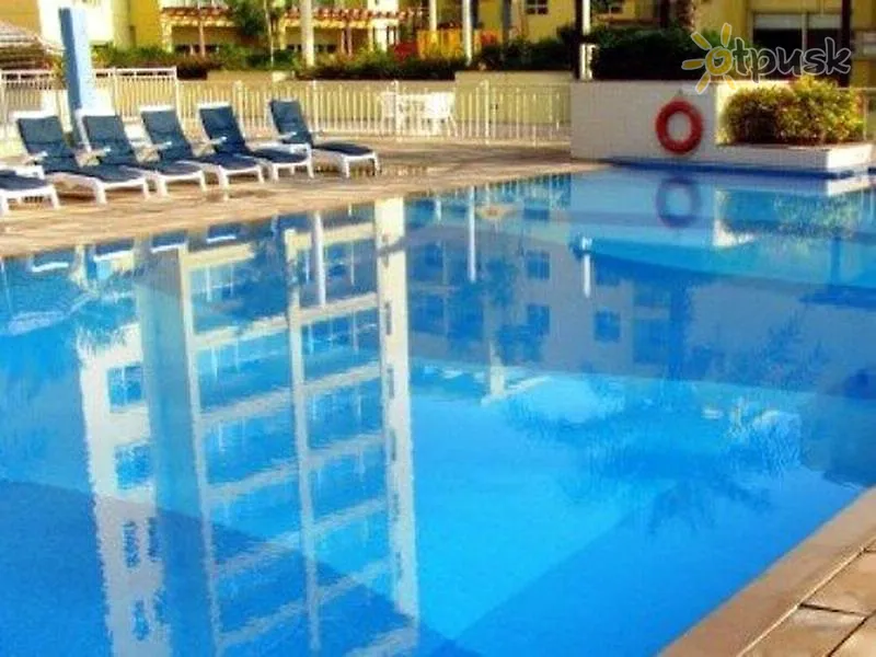 Фото отеля Nuran Greens Serviced Residences 4* Dubajus JAE išorė ir baseinai