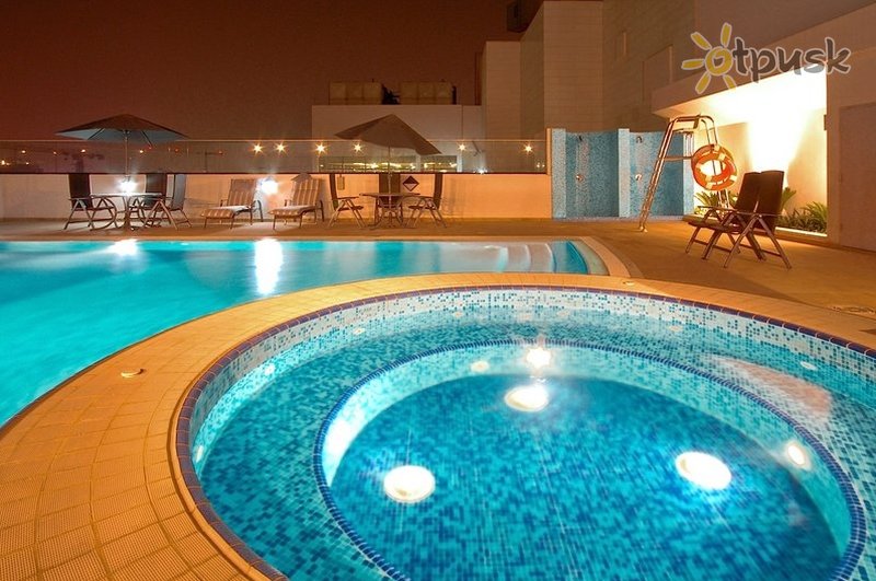 Фото отеля Carlton Al Barsha 4* Дубай ОАЭ экстерьер и бассейны