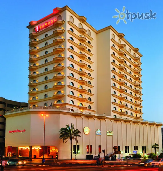 Фото отеля Ramada Hotel Dubai 4* Дубай ОАЭ экстерьер и бассейны