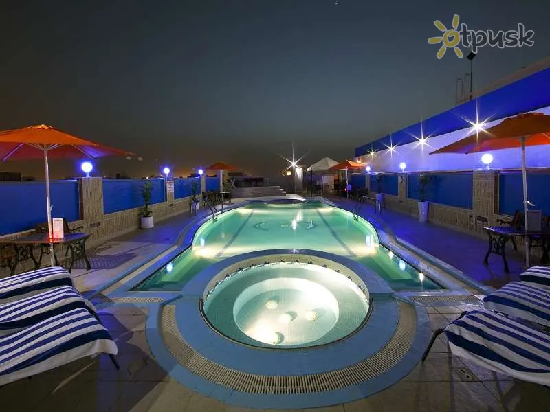 Фото отеля Rolla Residence 4* Дубай ОАЭ экстерьер и бассейны