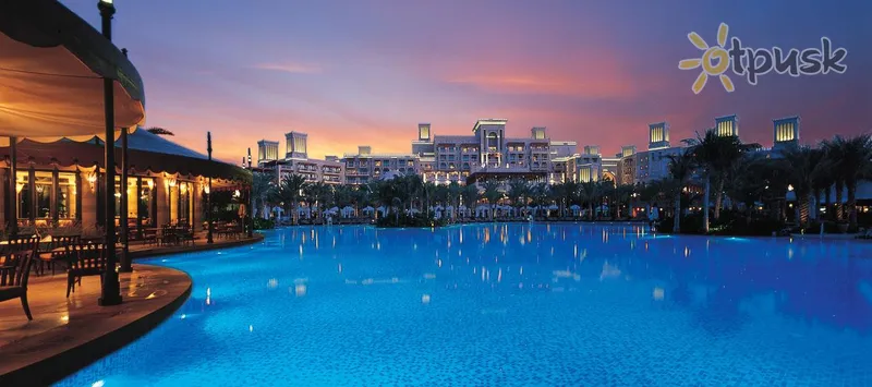 Фото отеля Madinat Jumeirah Al Qasr 5* Дубай ОАЕ екстер'єр та басейни