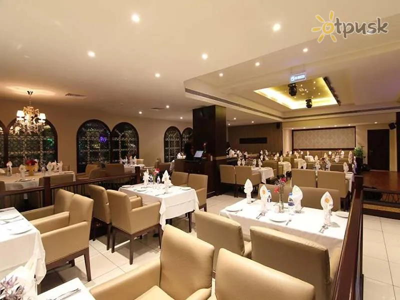 Фото отеля Ambassador Hotel 3* Дубай ОАЕ бари та ресторани