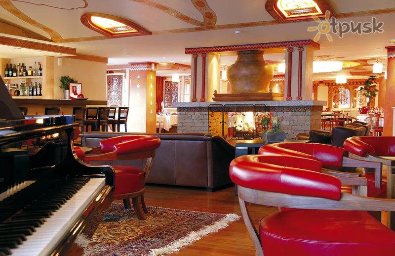 Фото отеля Manali Hotel 5* Куршевель Франция лобби и интерьер