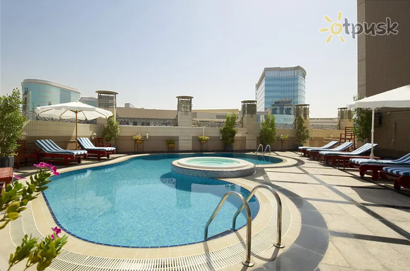 Фото отеля Al Sondos Suites by Le Meridien 5* Дубай ОАЭ экстерьер и бассейны