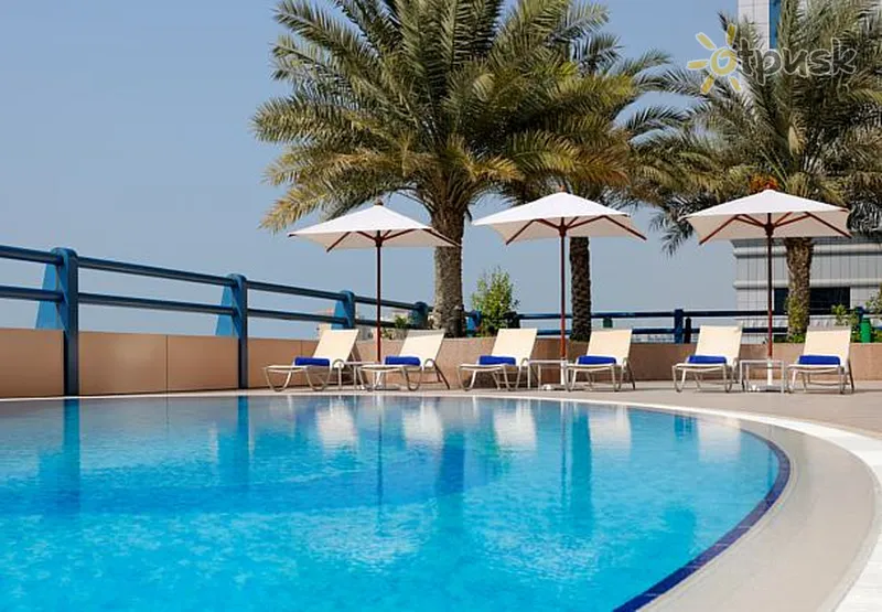 Фото отеля Dubai Marriott Harbour Hotel & Suites 4* Дубай ОАЭ экстерьер и бассейны
