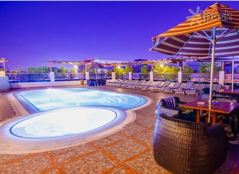 Фото отеля Hallmark Hotel 4* Дубай ОАЭ экстерьер и бассейны
