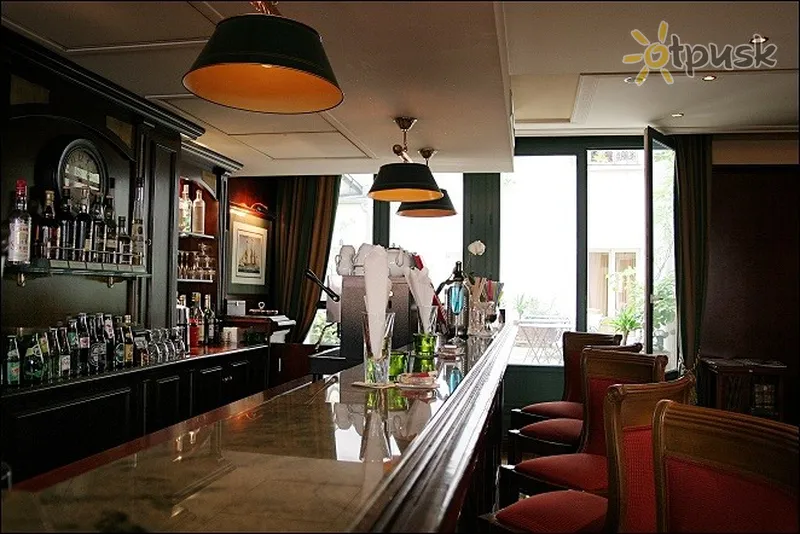 Фото отеля Villa Pantheon 4* Parīze Francija bāri un restorāni