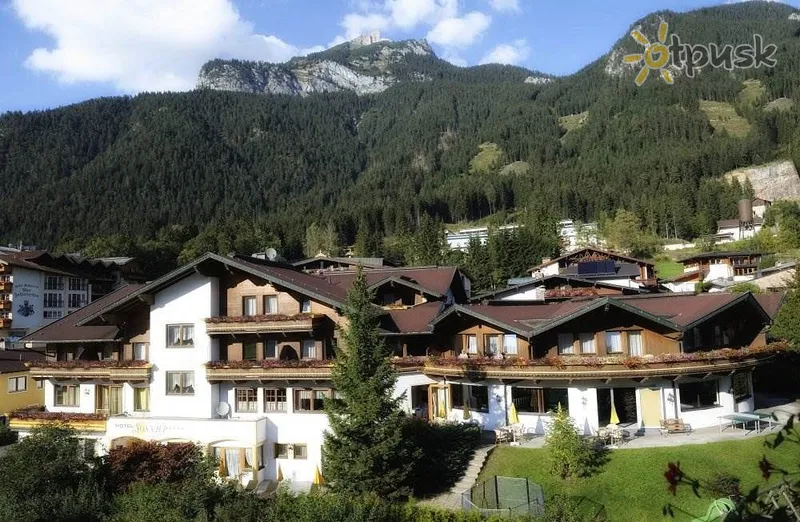 Фото отеля Erlebnishotel Sonnalp 4* Пертисау Австрия экстерьер и бассейны