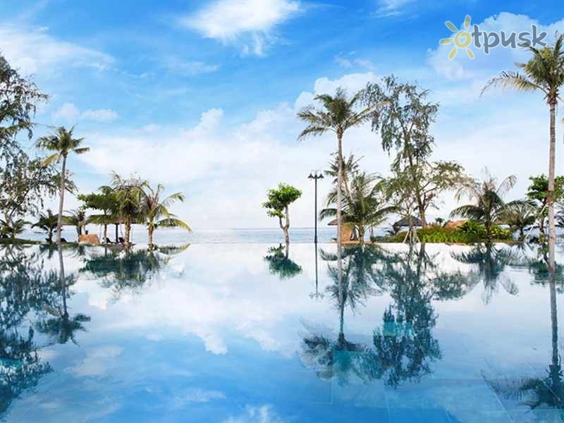 Фото отеля Mercury Phu Quoc Resort & Villas 4* о. Фукуок Вьетнам экстерьер и бассейны