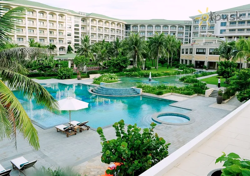 Фото отеля Olalani Resort & Condotel 5* Дананг Вьетнам экстерьер и бассейны