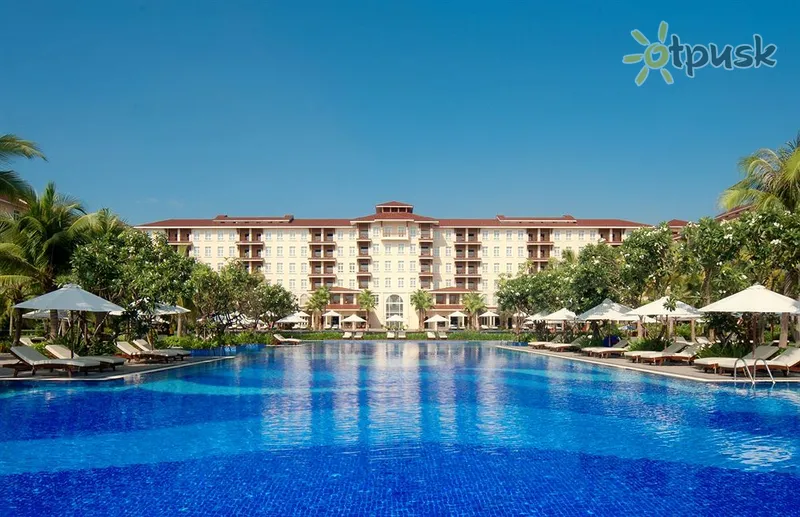 Фото отеля Vinpearl Luxury Da Nang 5* Дананг Вьетнам экстерьер и бассейны