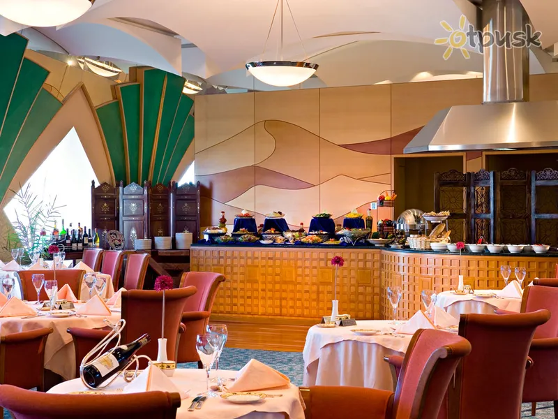 Фото отеля Mercure Grand Jebel Hafeet Al Ain 4* Аль Айн ОАЭ бары и рестораны