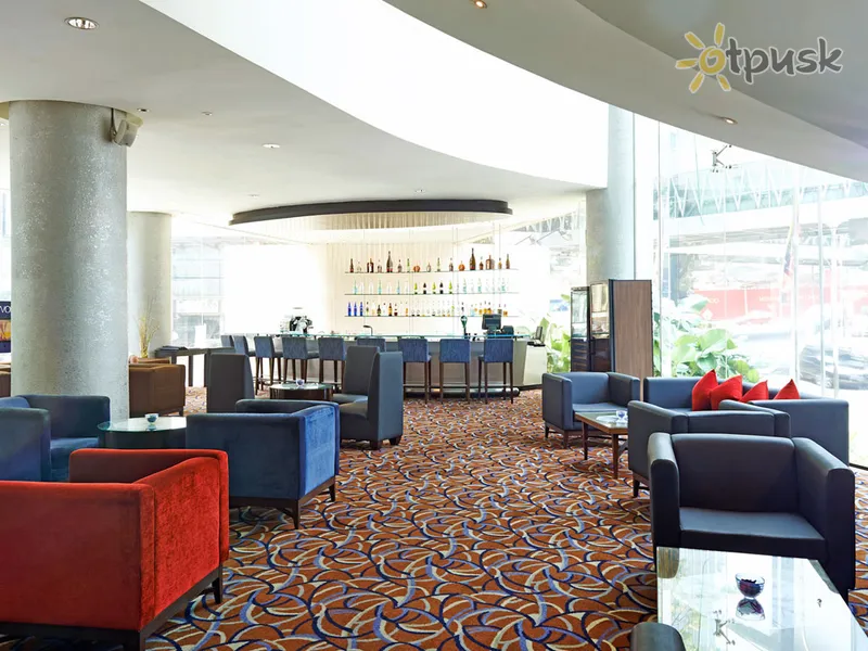 Фото отеля Novotel Kuala Lumpur City Center 4* Куала-Лумпур Малайзия бары и рестораны