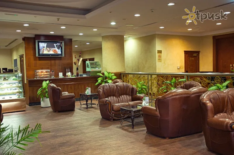 Фото отеля Grand Excelsior Hotel Sharjah 5* Šardža JAE barai ir restoranai