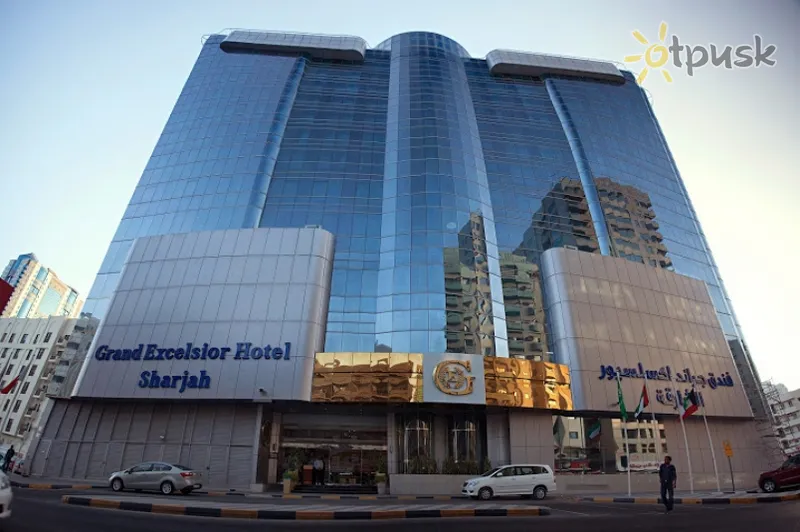 Фото отеля Grand Excelsior Hotel Sharjah 5* Шарджа ОАЭ экстерьер и бассейны