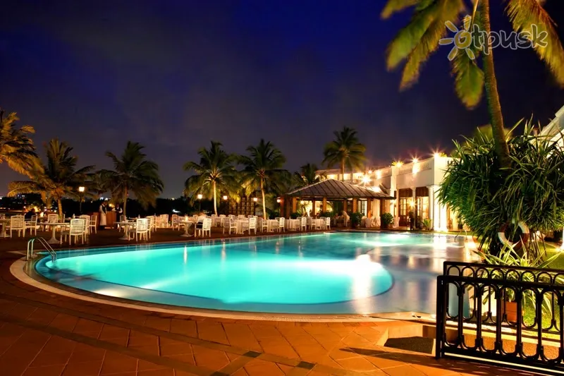 Фото отеля Mount Lavinia Hotel 4* Коломбо Шрі Ланка екстер'єр та басейни