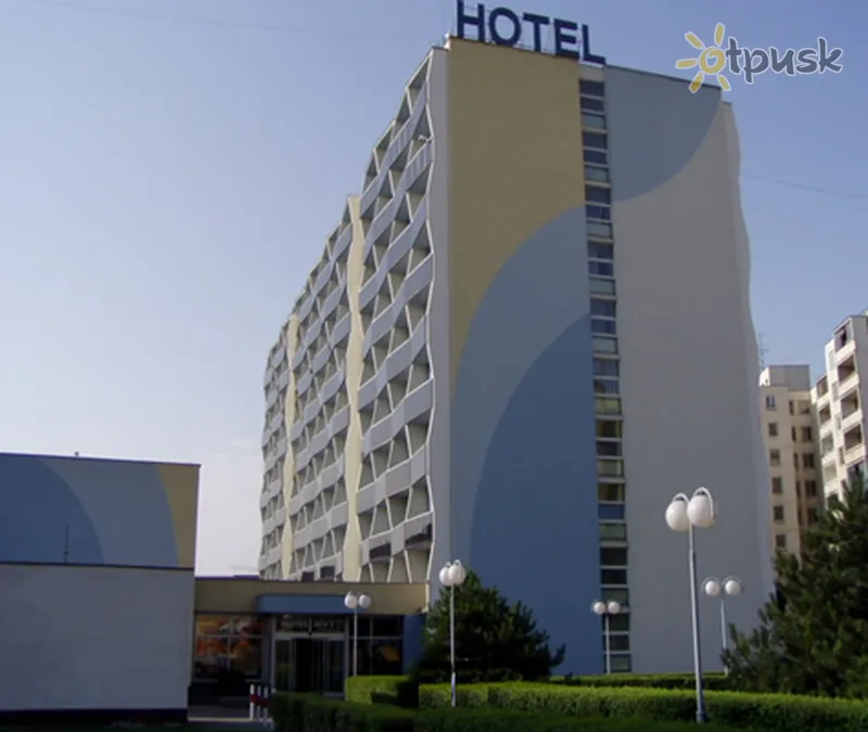 Фото отеля Nivy Hotel 3* Bratislava Slovakija išorė ir baseinai