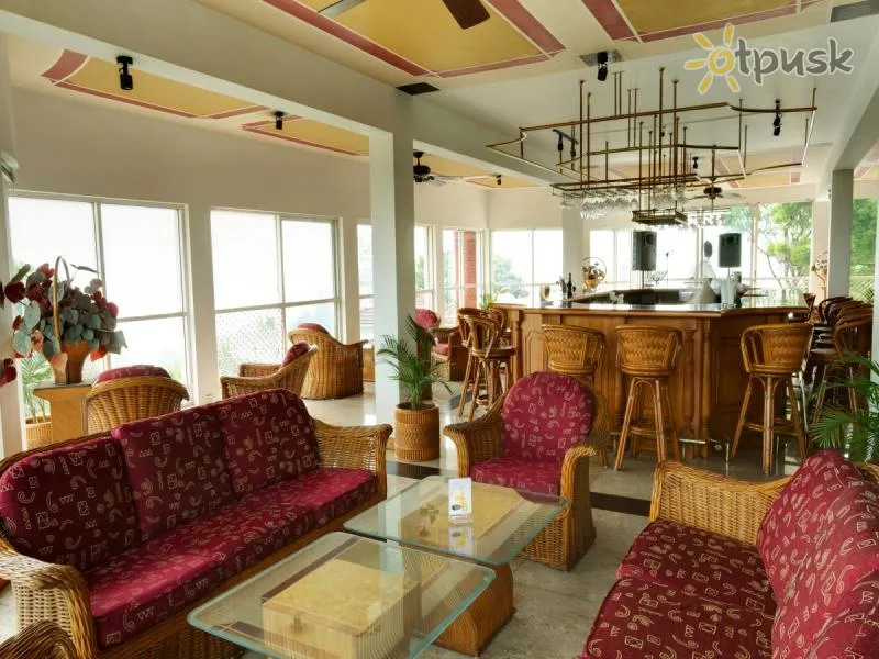 Фото отеля Topaz Hotel 4* Kandis Šri Lanka barai ir restoranai