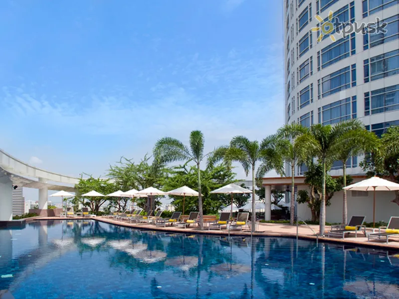 Фото отеля Centara Grand & Bangkok Convention Centre at CentralWorld 5* Бангкок Таиланд экстерьер и бассейны
