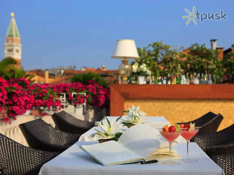 Фото отеля A La Commedia Hotel 4* Венеция Италия экстерьер и бассейны