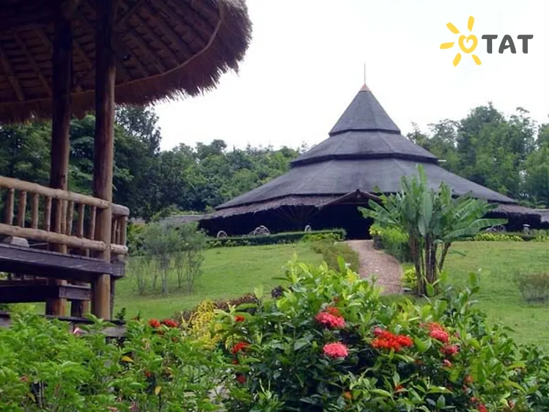 Фото отеля Cliff & River Jungle Resort 4* о. Пхукет Таїланд екстер'єр та басейни