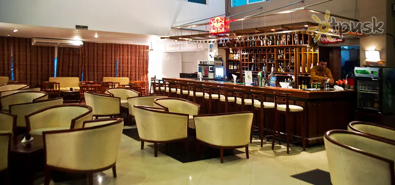 Фото отеля Global Towers Hotel & Apartments 4* Коломбо Шри-Ланка бары и рестораны