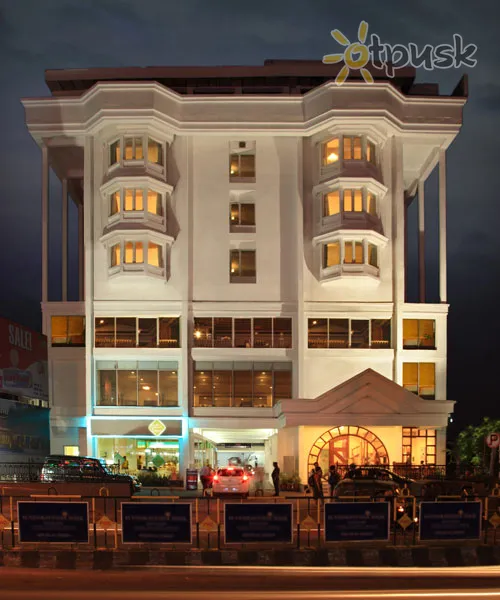Фото отеля Abad Plaza Hotel 3* Керала Індія екстер'єр та басейни