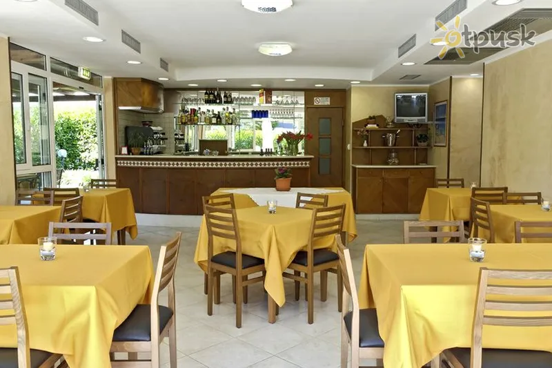 Фото отеля Mare Azzurro Hotel 3* Тірренське узбережжя Італія бари та ресторани