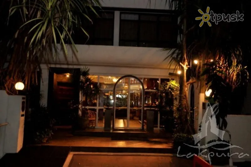Фото отеля Haus Chandra Hotel 2* Коломбо Шрі Ланка екстер'єр та басейни
