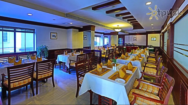 Фото отеля Fort Queen Hotel 3* Керала Індія бари та ресторани