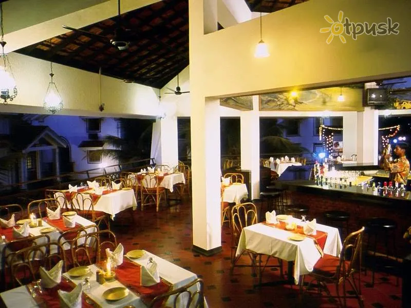 Фото отеля Lagoa Azul Resort 3* Šiaurės Goa Indija barai ir restoranai