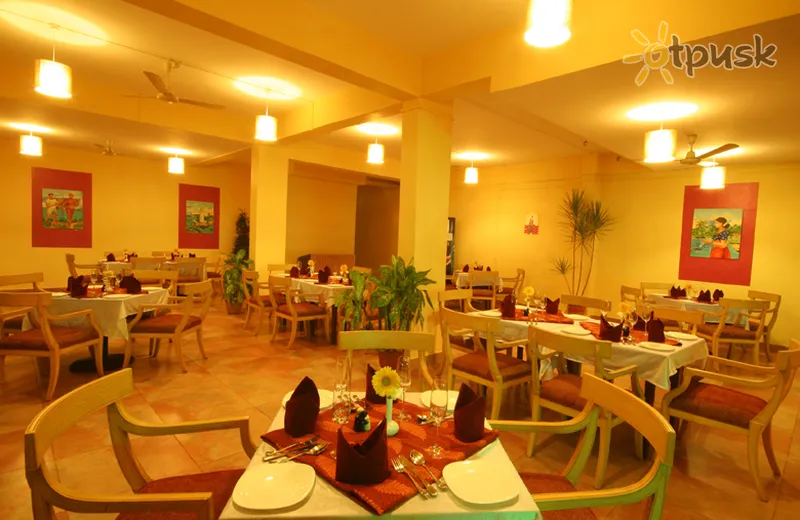 Фото отеля Lambana Resort 3* Šiaurės Goa Indija barai ir restoranai