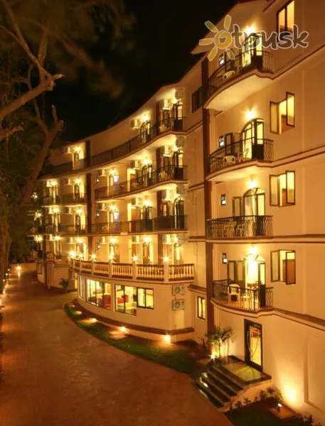 Фото отеля Nazri Resort 4* Šiaurės Goa Indija išorė ir baseinai