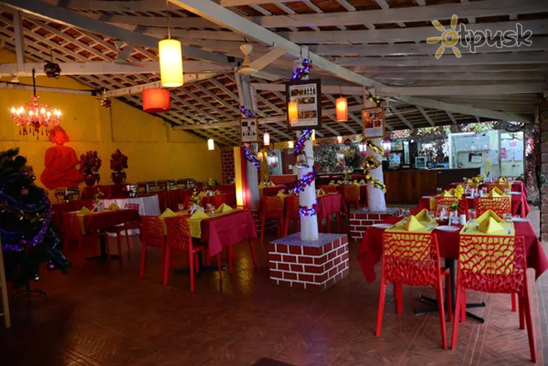 Фото отеля Paradise Village Beach Resort 3* Північний Гоа Індія бари та ресторани