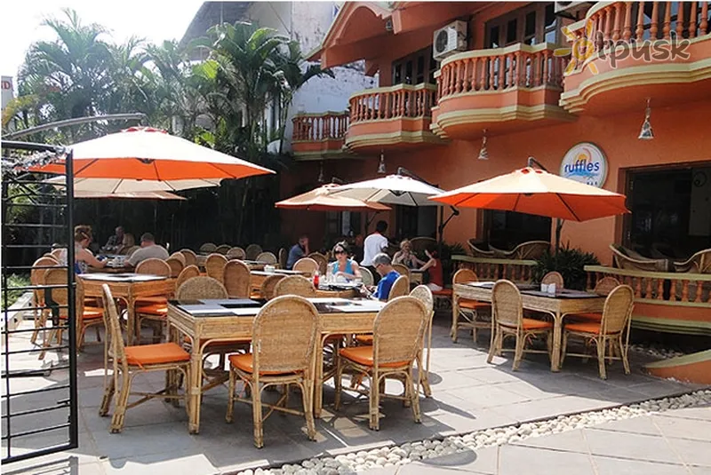 Фото отеля Ruffles Beach Resort 2* Ziemeļu goa Indija bāri un restorāni